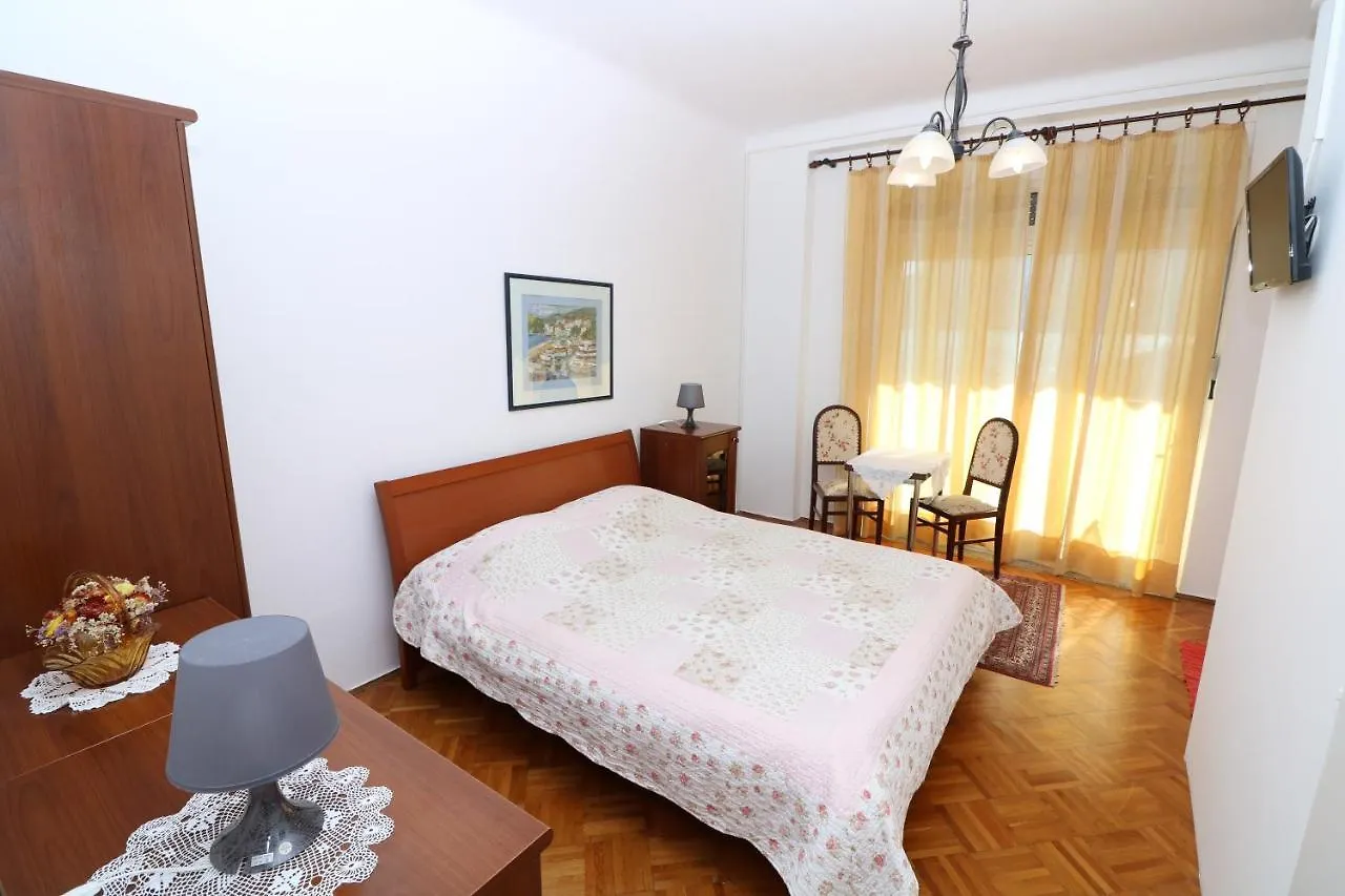Studio Apartments Cavrak With Terrace Baška 0*,  Kroatien