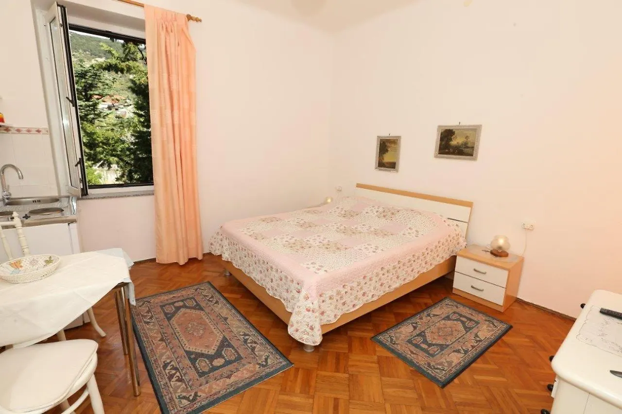 Studio Apartments Cavrak With Terrace Baška Gasthof