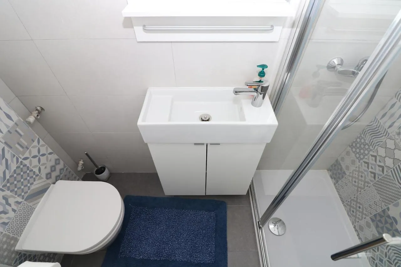 Studio Apartments Cavrak With Terrace Baška Kroatien